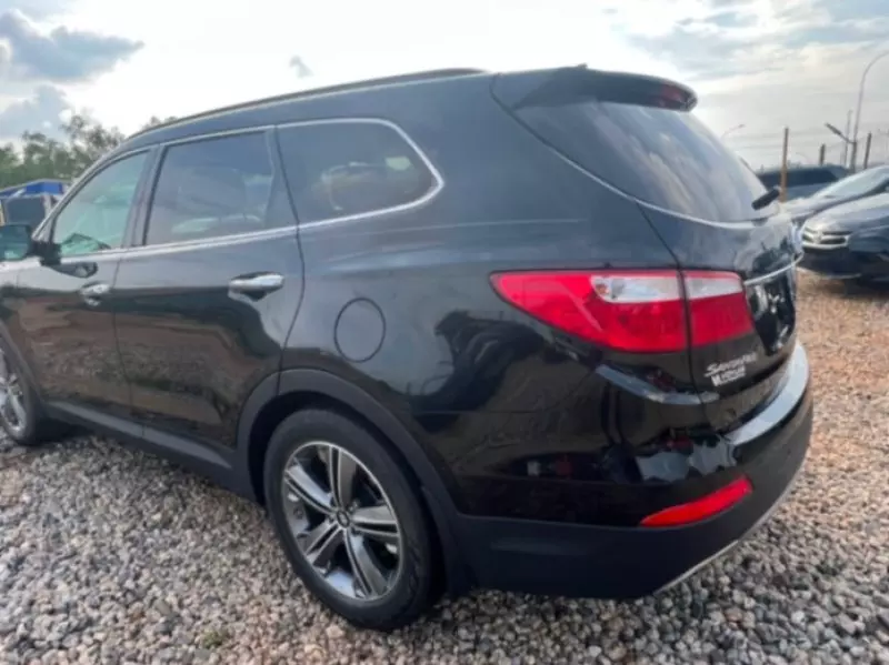 Hyundai Santa Fe   - 2016