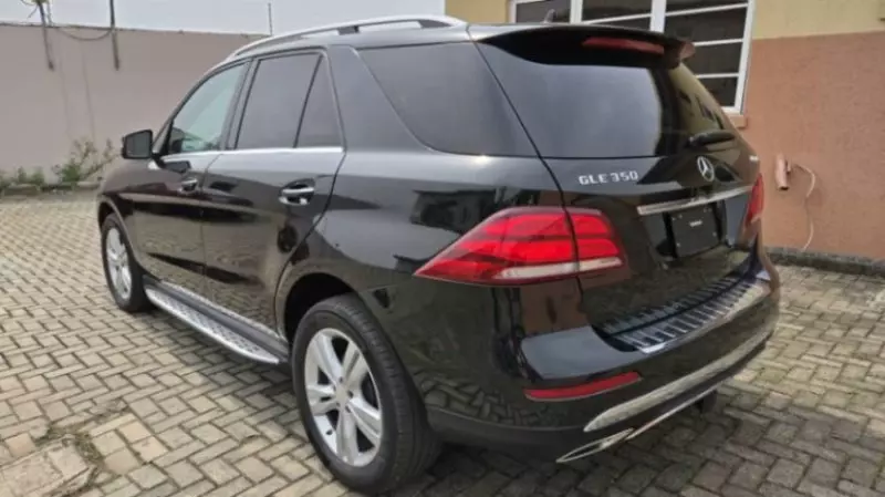 Mercedes-Benz GLE 350 - 2016