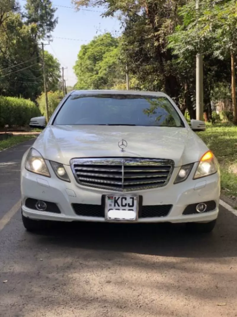 Mercedes-Benz E 250   - 2010