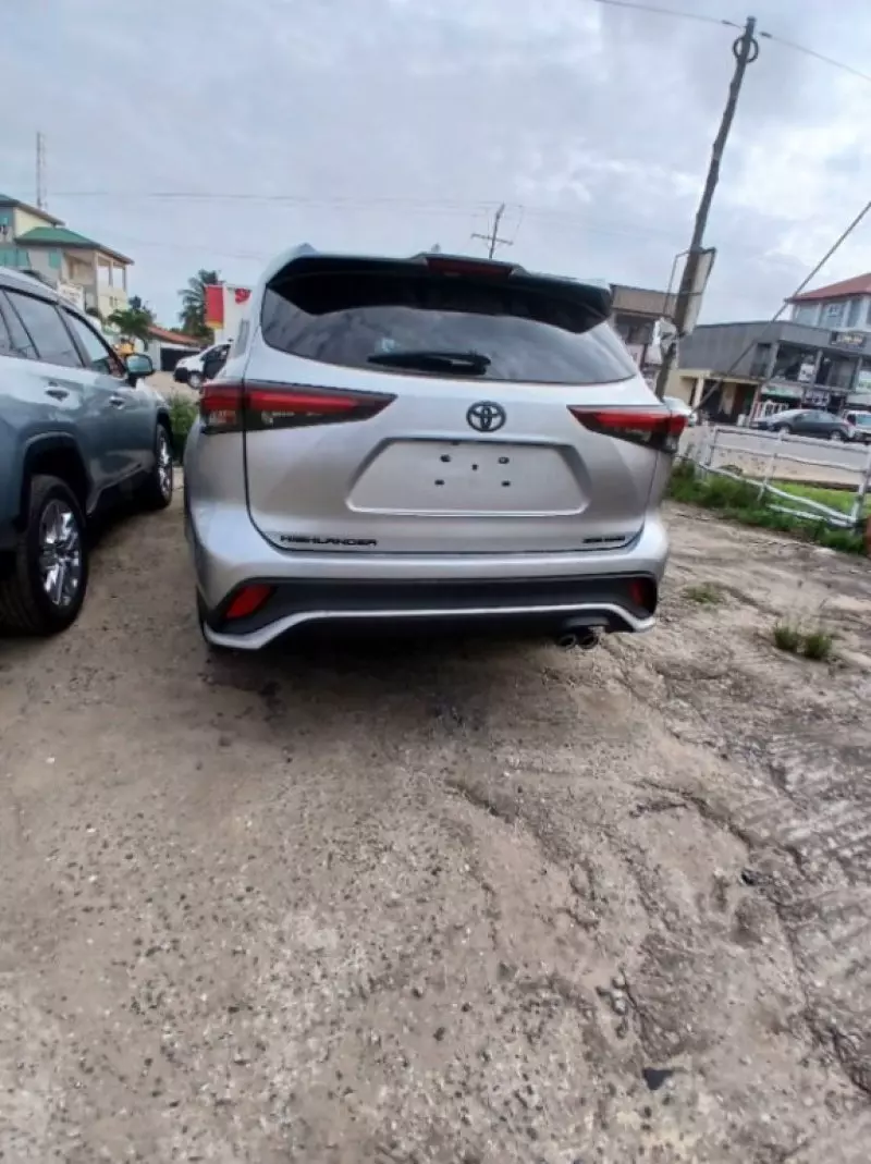 TOYOTA Highlander   - 2024