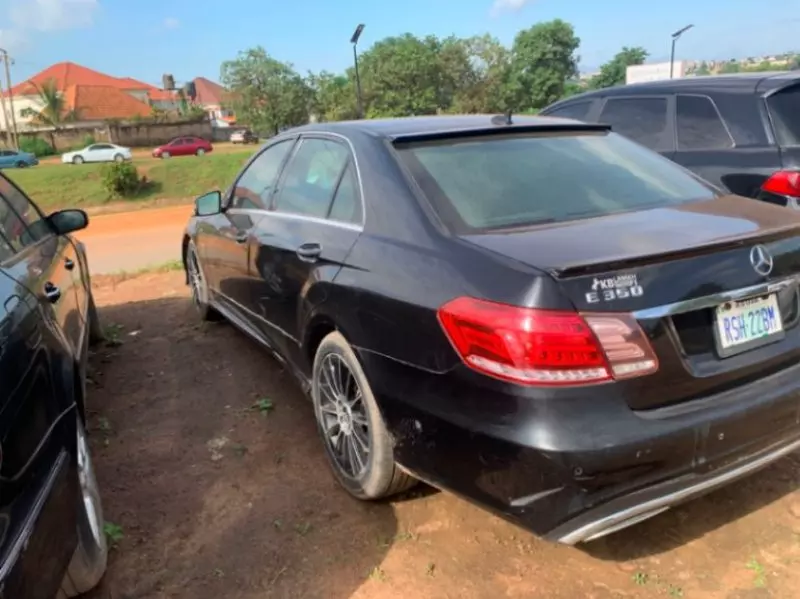 Mercedes-Benz E-Class   - 2010