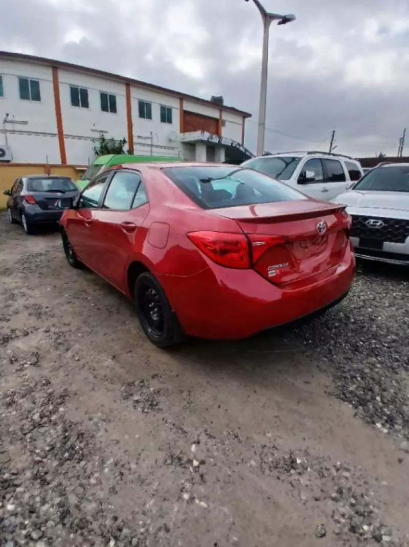 TOYOTA Corolla   - 2019