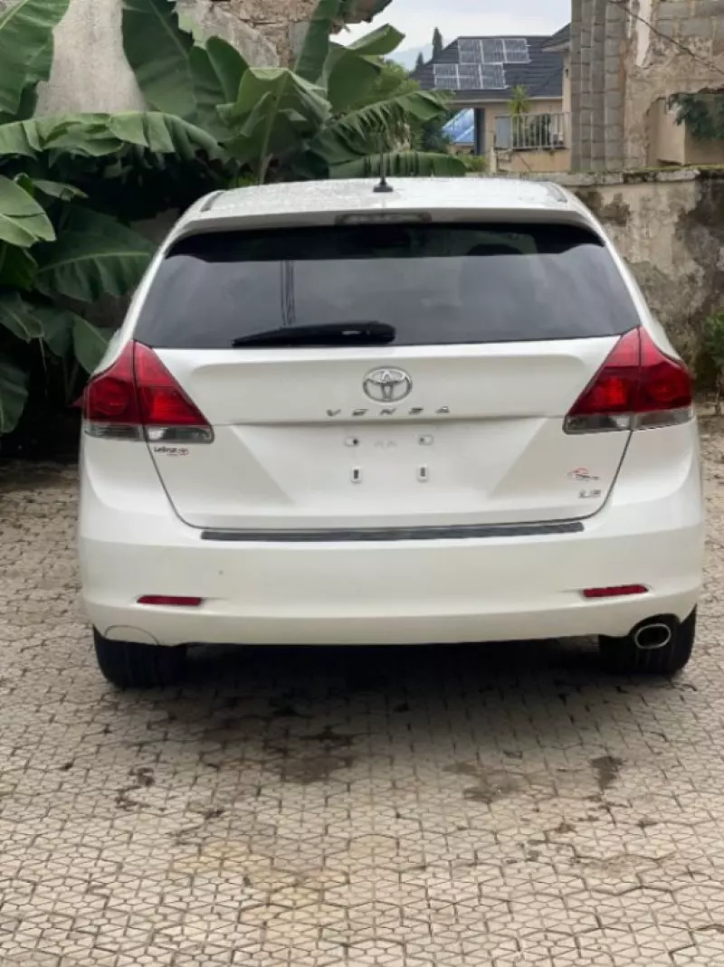 Toyota Venza   - 2015