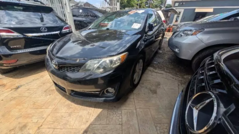 TOYOTA Camry   - 2014