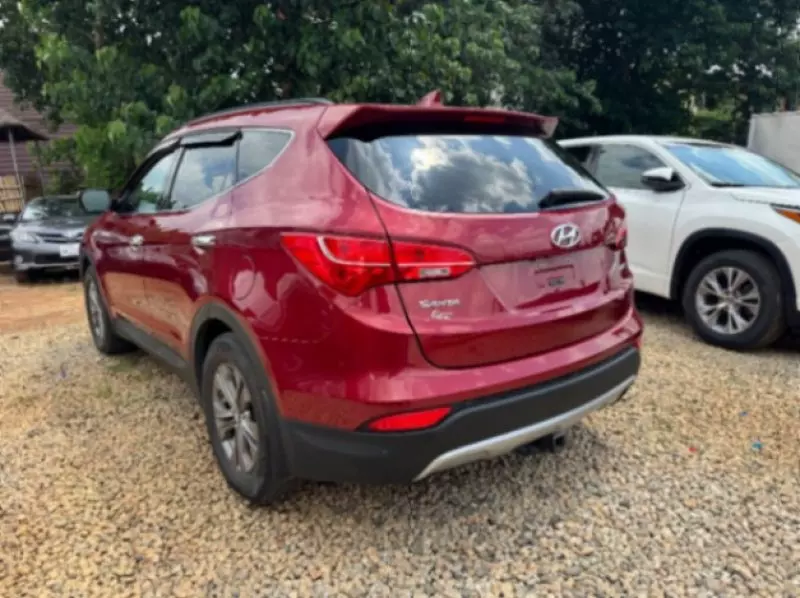 Hyundai Santa Fe   - 2014
