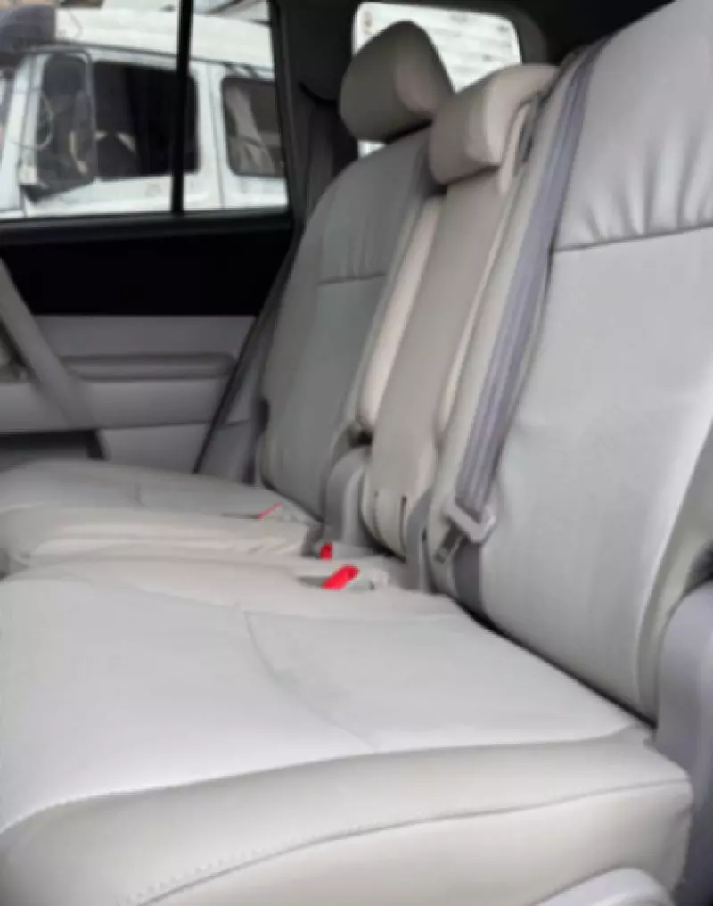 TOYOTA Highlander   - 2011