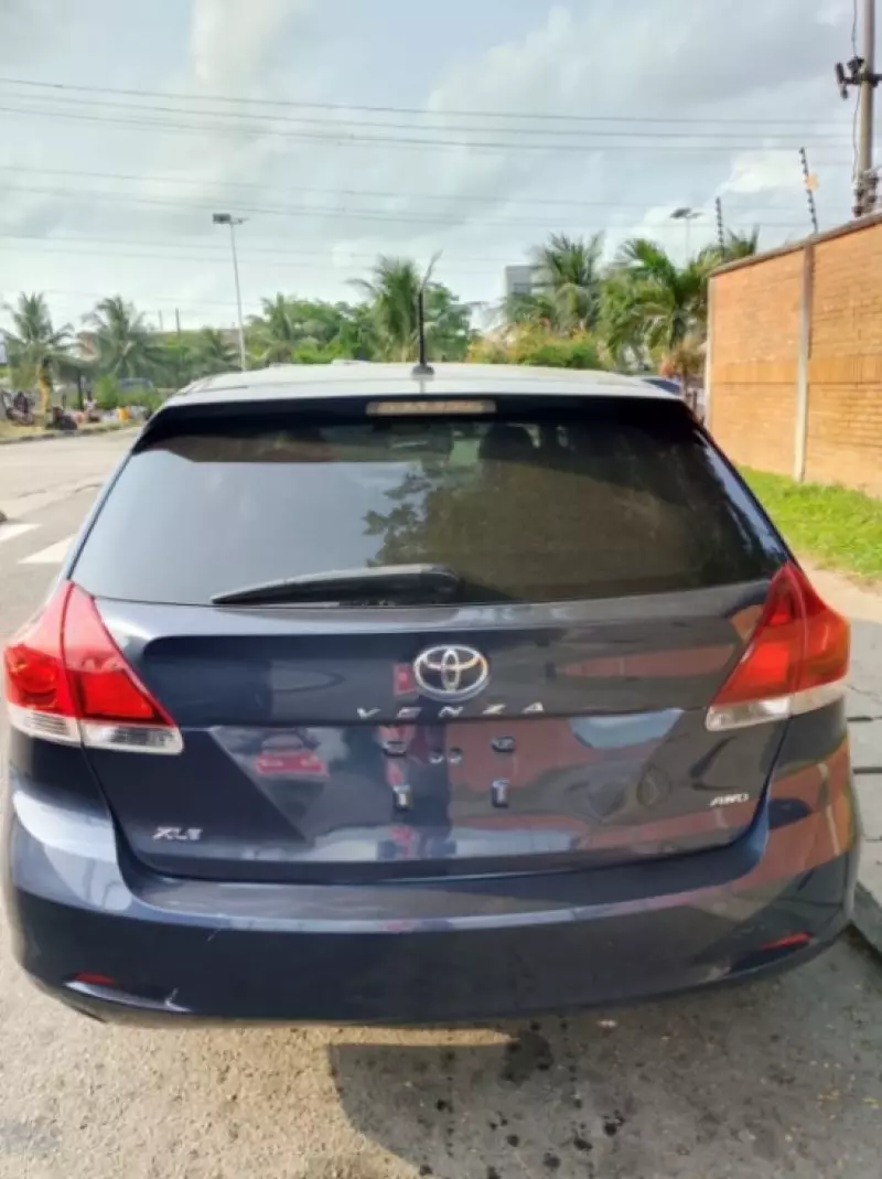 Toyota Venza   - 2015