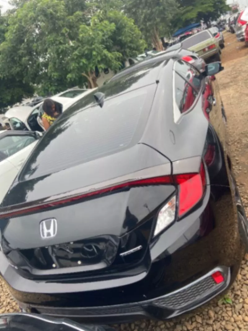 Honda Civic   - 2016