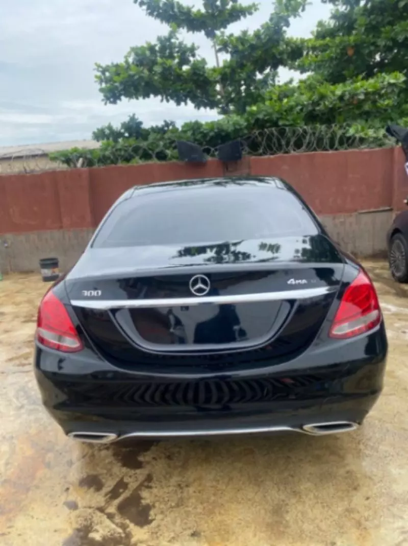 Mercedes-Benz C-Class - 2016