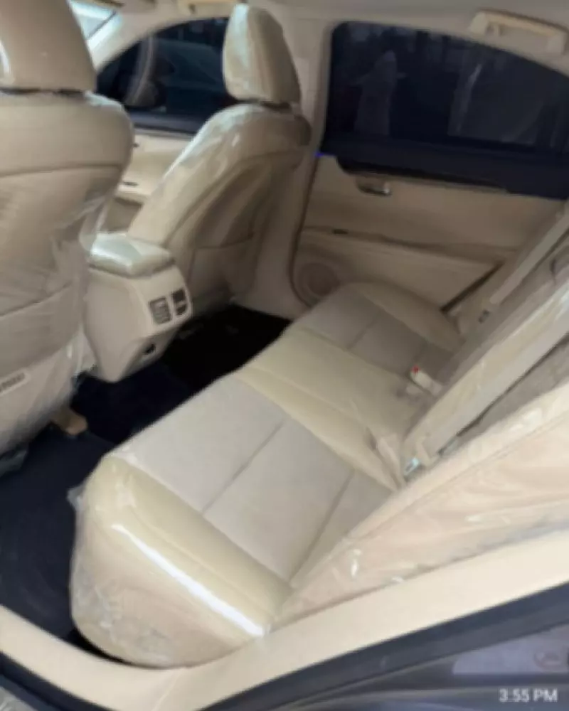Lexus ES   - 2013