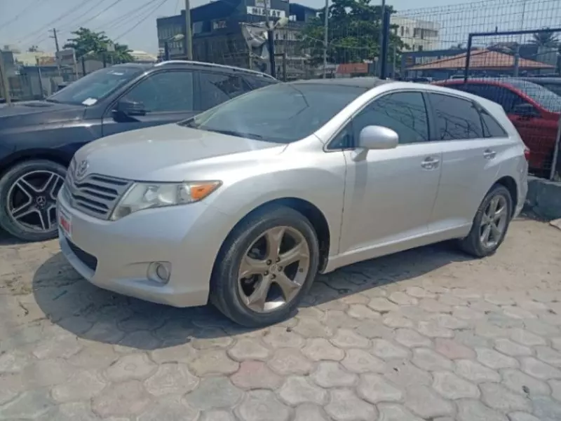 TOYOTA Venza   - 2011