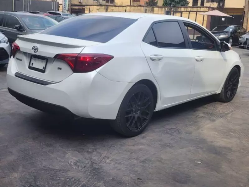 Toyota Corolla   - 2017