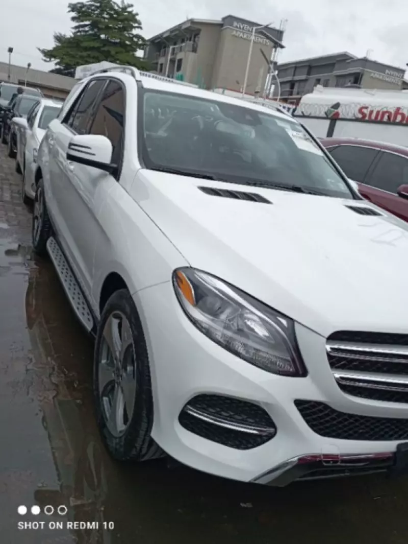 Mercedes-Benz GLE-Class   - 2017
