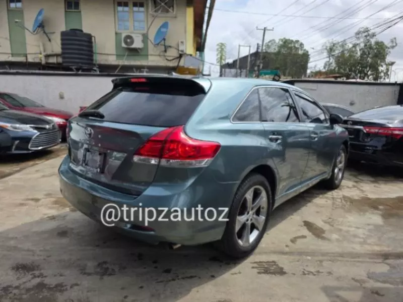 Toyota Venza   - 2010