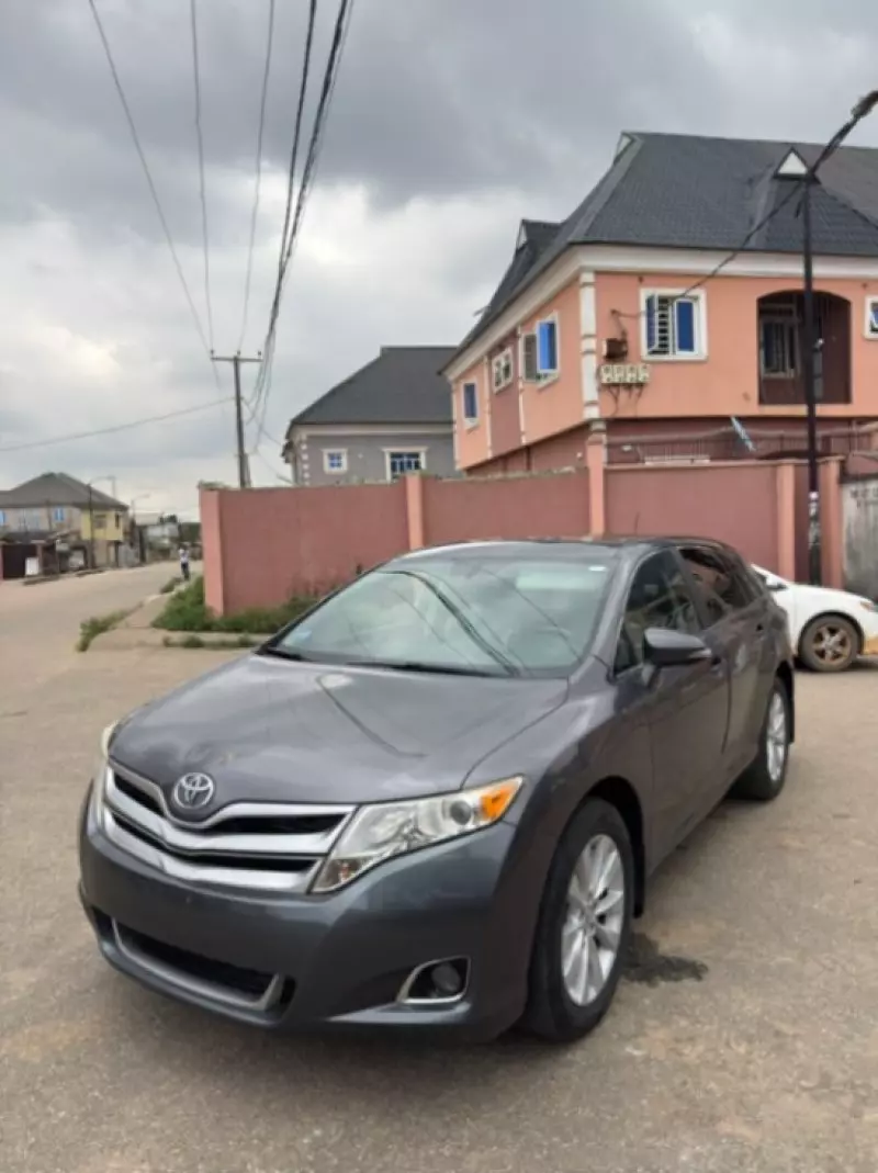 TOYOTA Venza - 2015