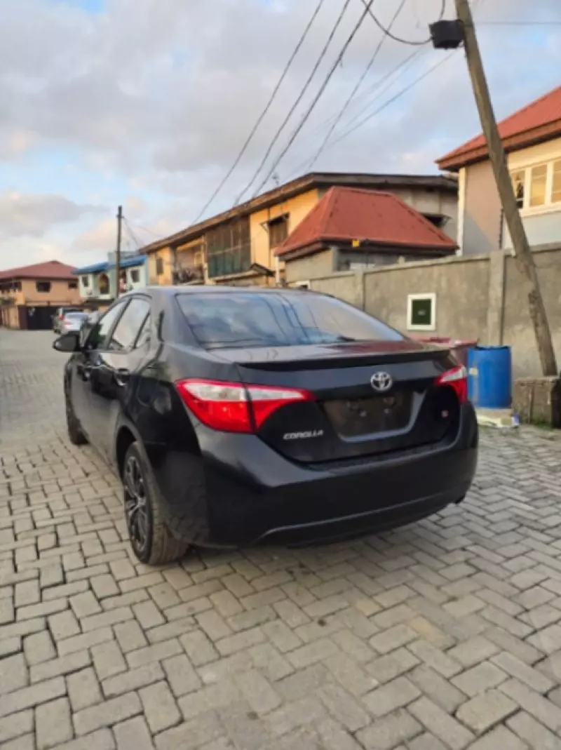 TOYOTA Corolla   - 2016