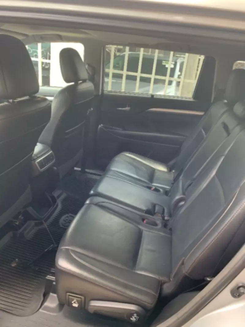 TOYOTA Highlander   - 2017