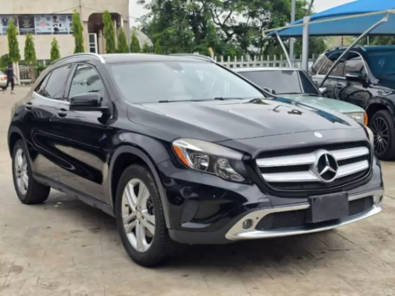 Mercedes-Benz GLA-Class   - 2015