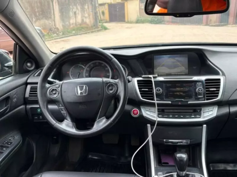 Honda Accord   - 2009