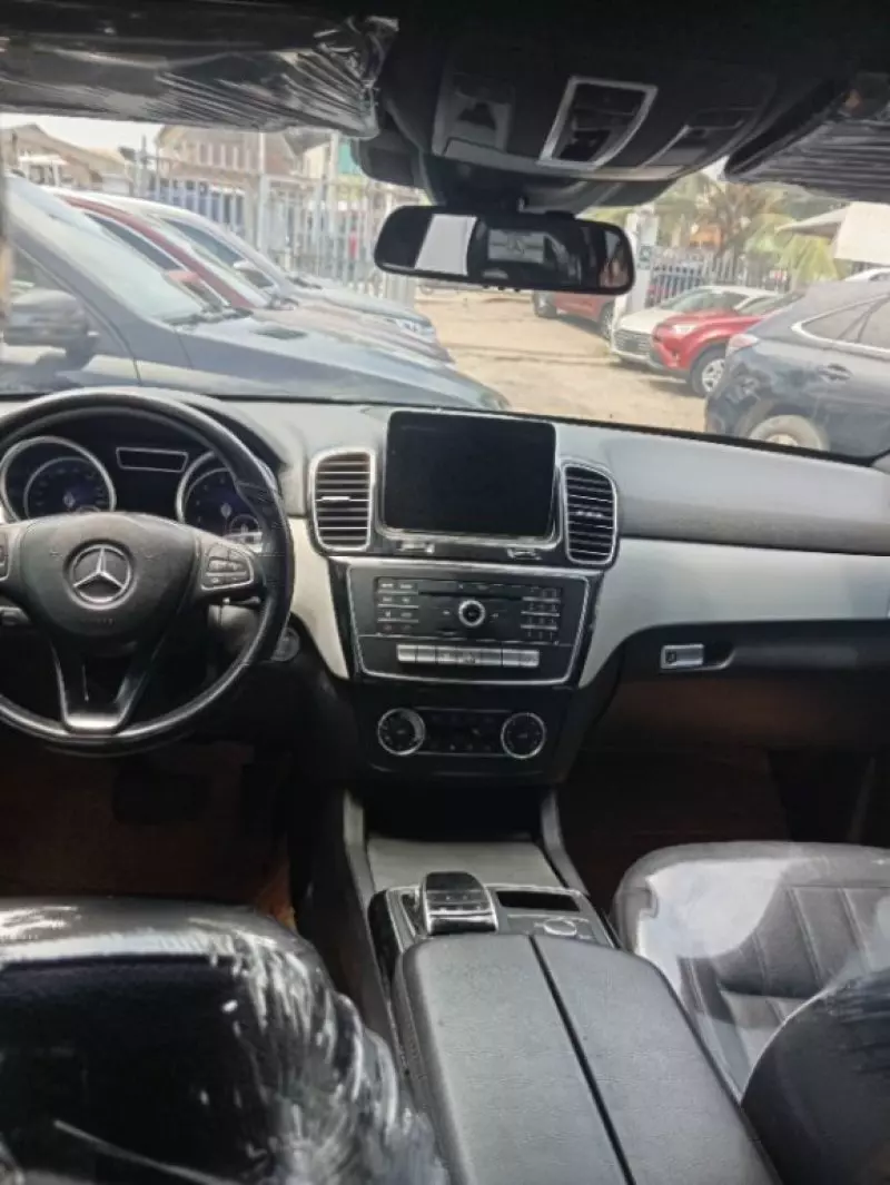 Mercedes-Benz GLE 350   - 2016