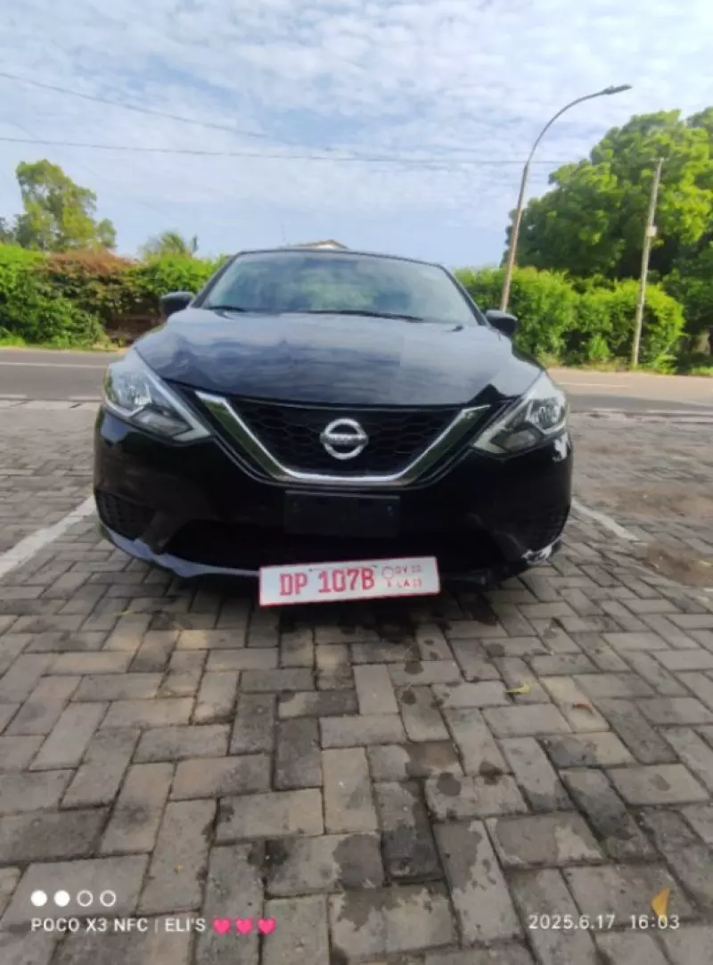 Nissan Sentra   - 2017