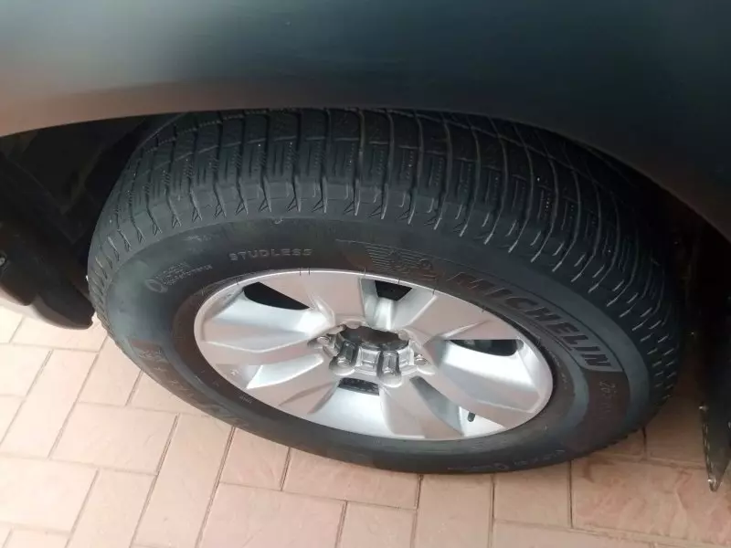 Toyota Hilux   - 2019