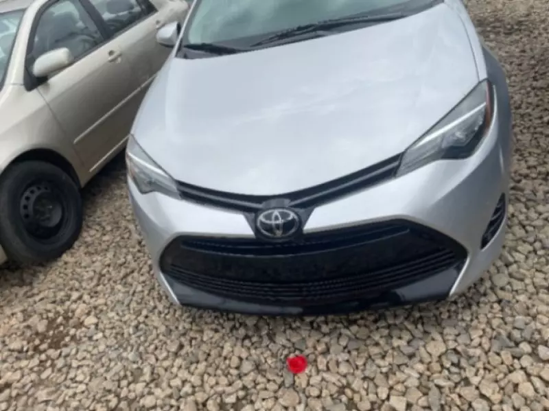 TOYOTA Corolla   - 2017