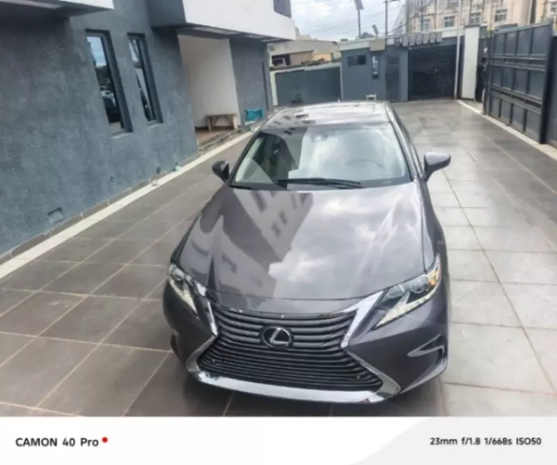 Lexus ES   - 2013