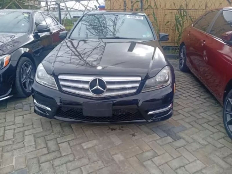 Mercedes-Benz C 300   - 2013