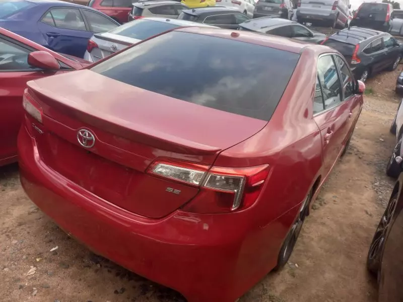 Toyota Camry   - 2013