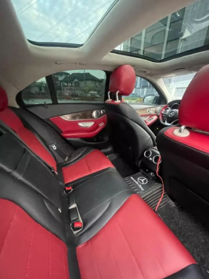 Mercedes-Benz C 300 - 2015