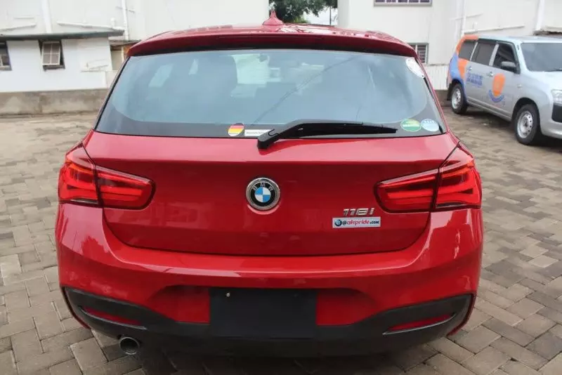 BMW 118i   - 2018
