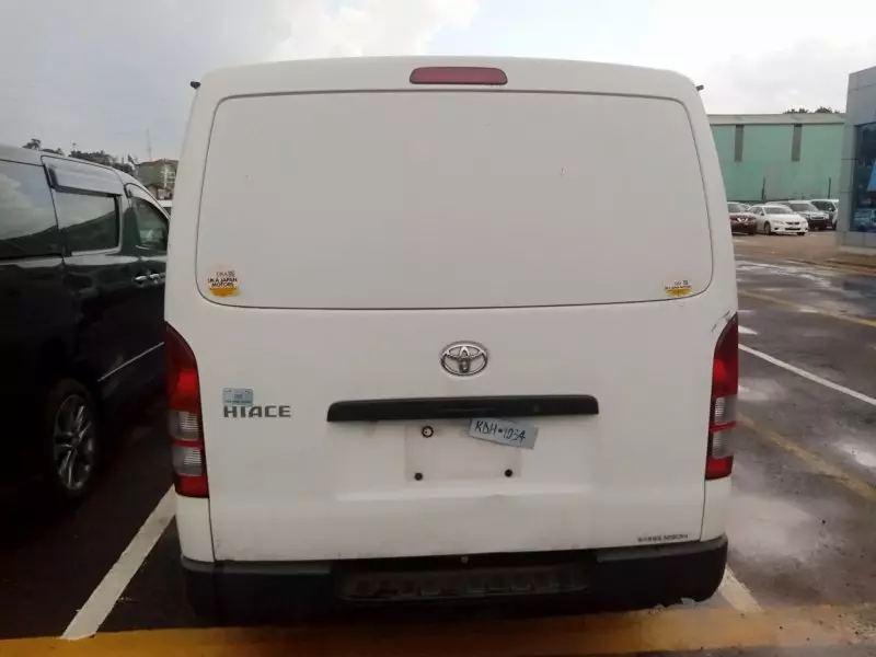 TOYOTA Hiace   - 2015