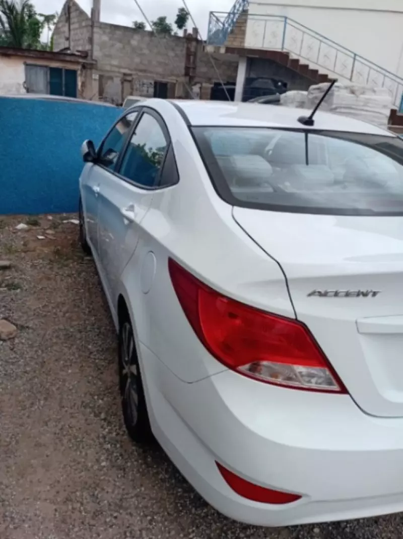 Hyundai Accent   - 2017