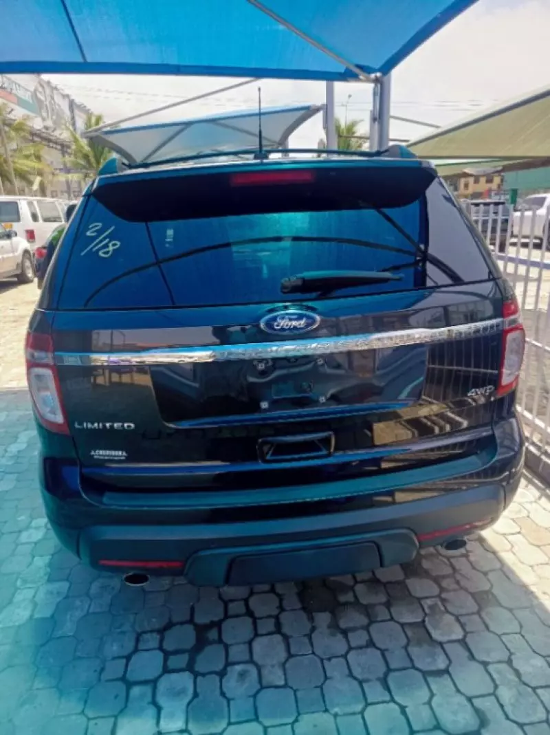 Ford Explorer LTD 3.5L   - 2011