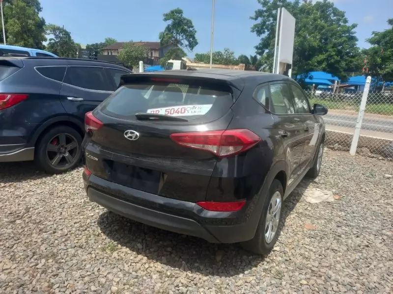 Hyundai Tucson   - 2017