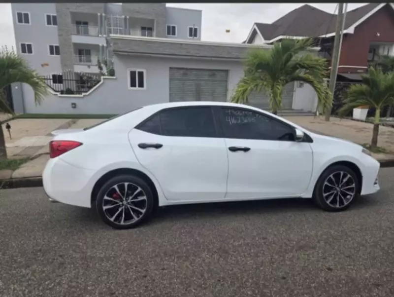 TOYOTA Corolla   - 2019