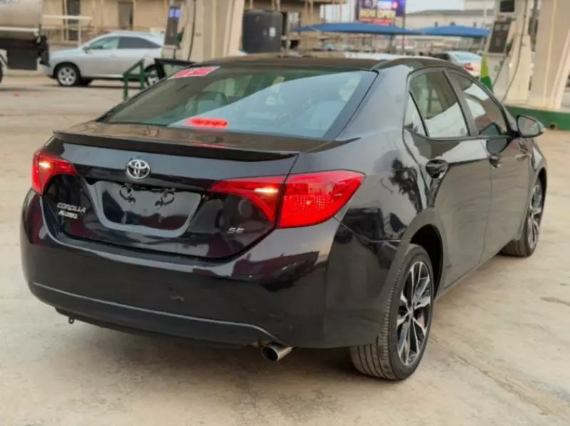 TOYOTA Corolla   - 2017
