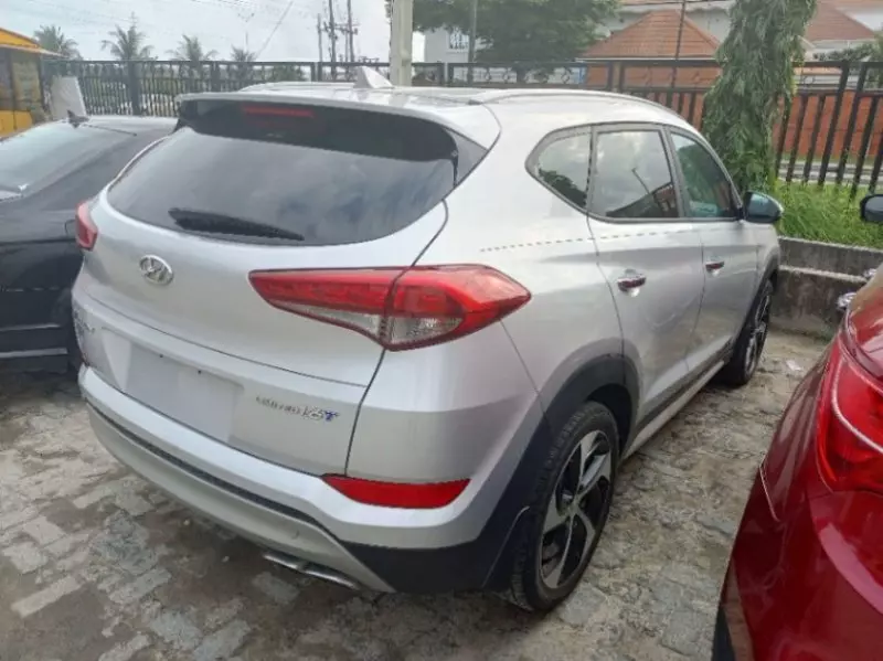 Hyundai Tucson   - 2018