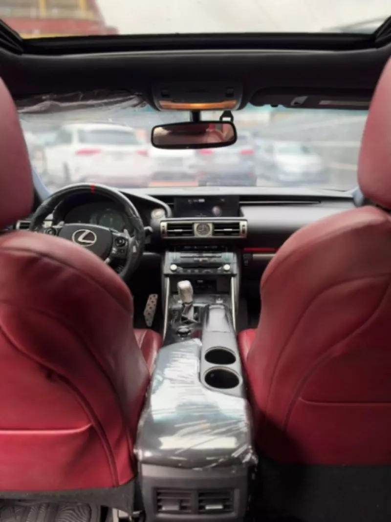 Lexus IS   - 2014