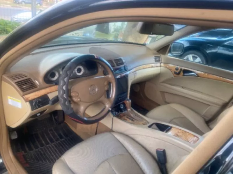 Mercedes-Benz E350   - 2008