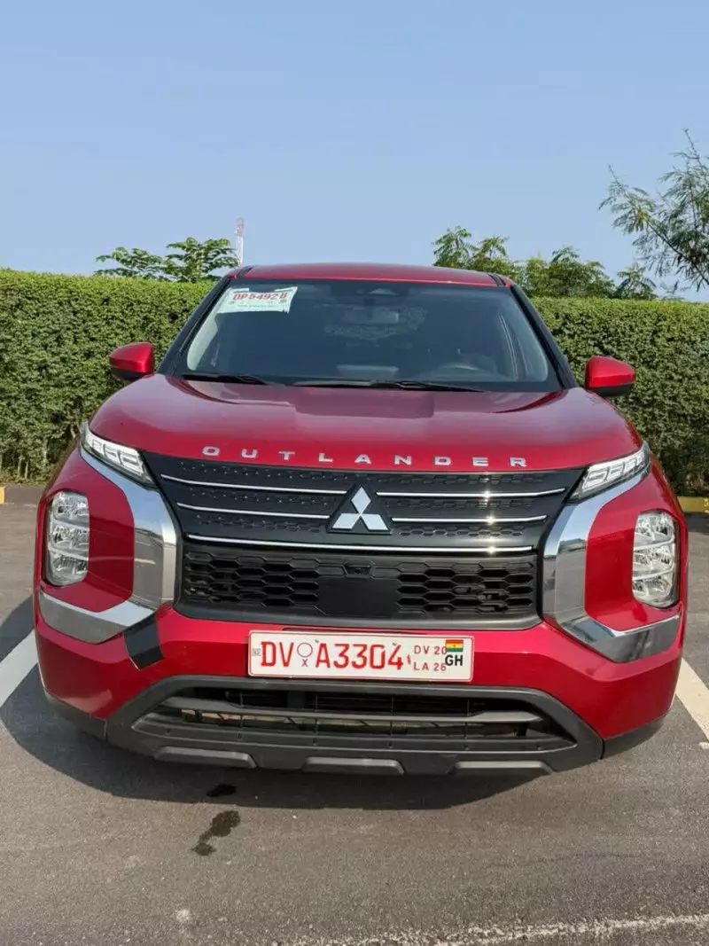 Mitsubishi OUTLANDER - 2024