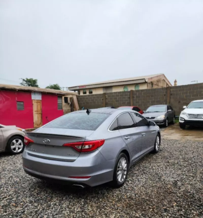 Hyundai Sonata   - 2015