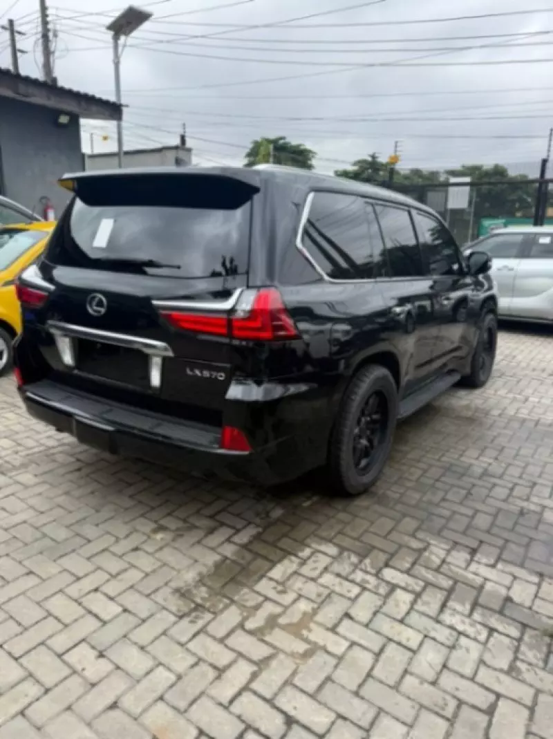 Lexus LX 570 - 2017
