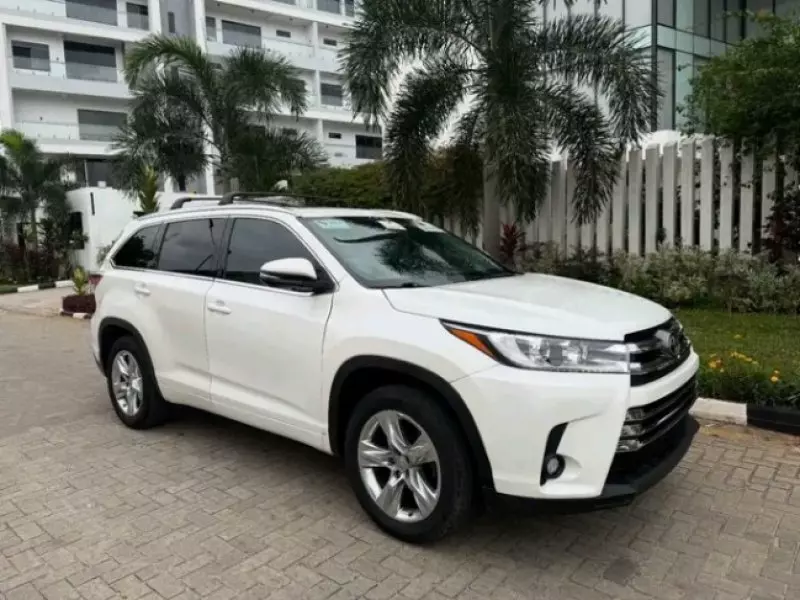 TOYOTA Highlander   - 2014