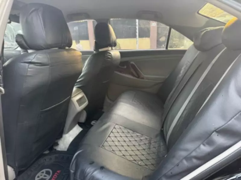 Toyota Camry   - 2011