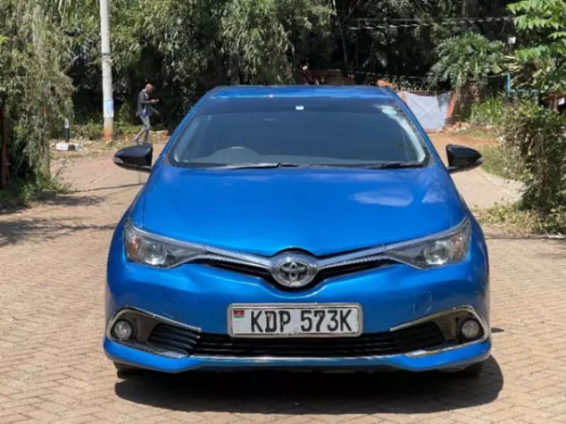 Toyota Auris   - 2016