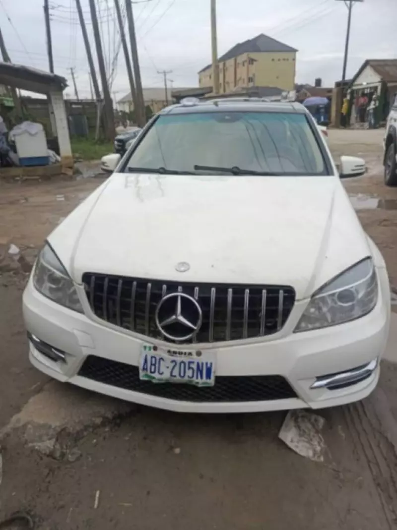 Mercedes-Benz C 350   - 2011