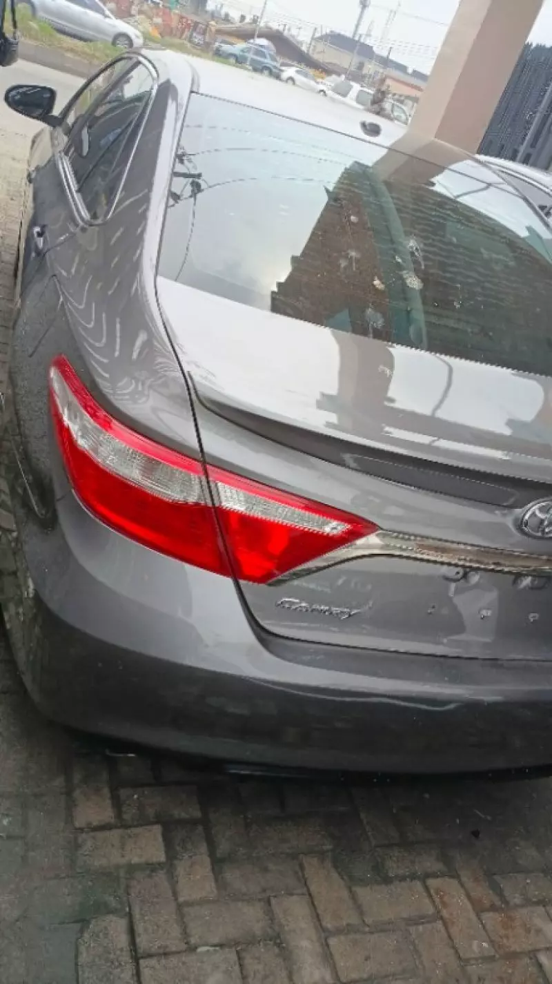 Toyota Camry   - 2016