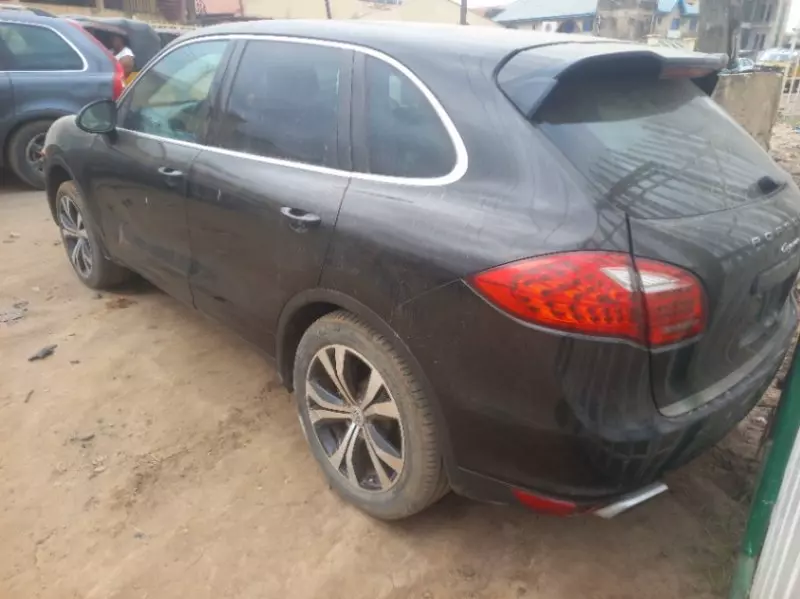 PORSCHE Cayenne   - 2014